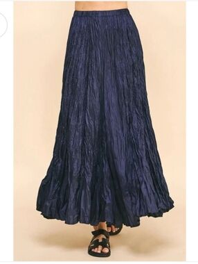 Soft Surroundings Bohemian navy blue pleated crinkled maxi skirt. Size XL
